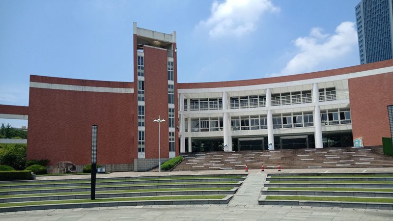 电子配件安装：揭秘十大品牌背后的技术实力